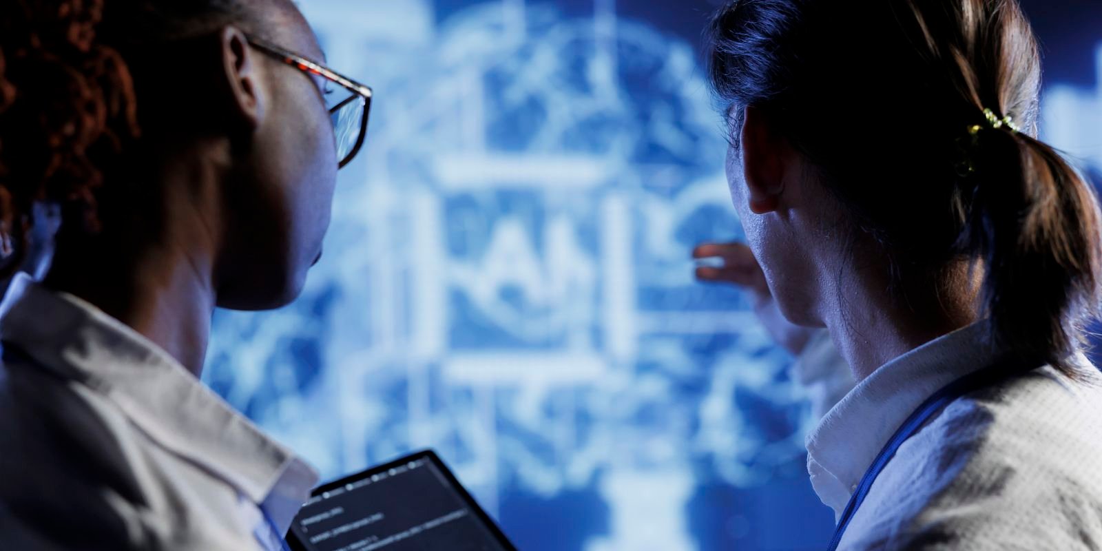 estudo-mostra-que-ia-e-usada-para-simular-reacoes-humanas-em-pesquisas