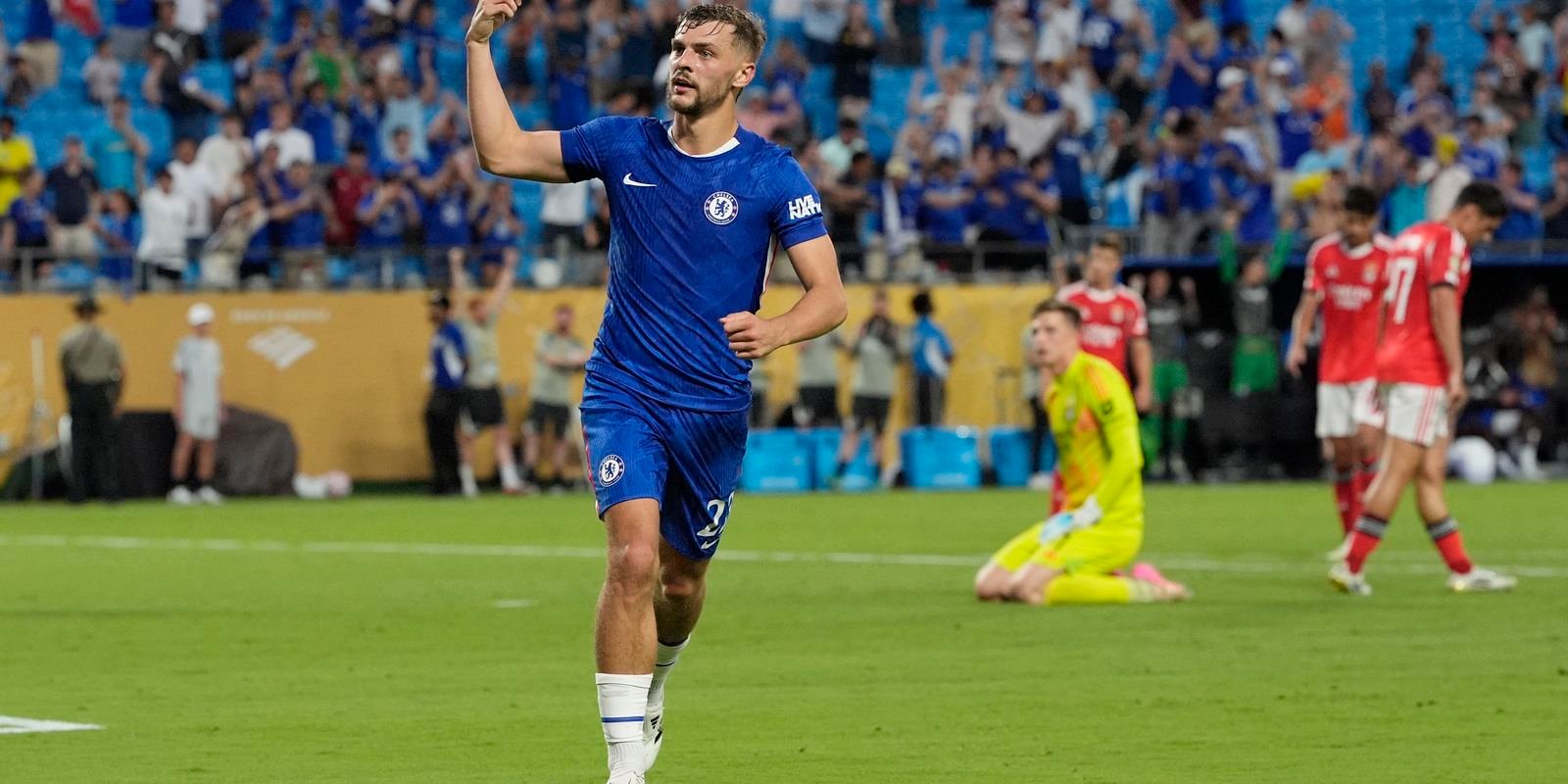 chelsea-goleia-benfica-e-encara-o-palmeiras-nas-quartas-nos-eua