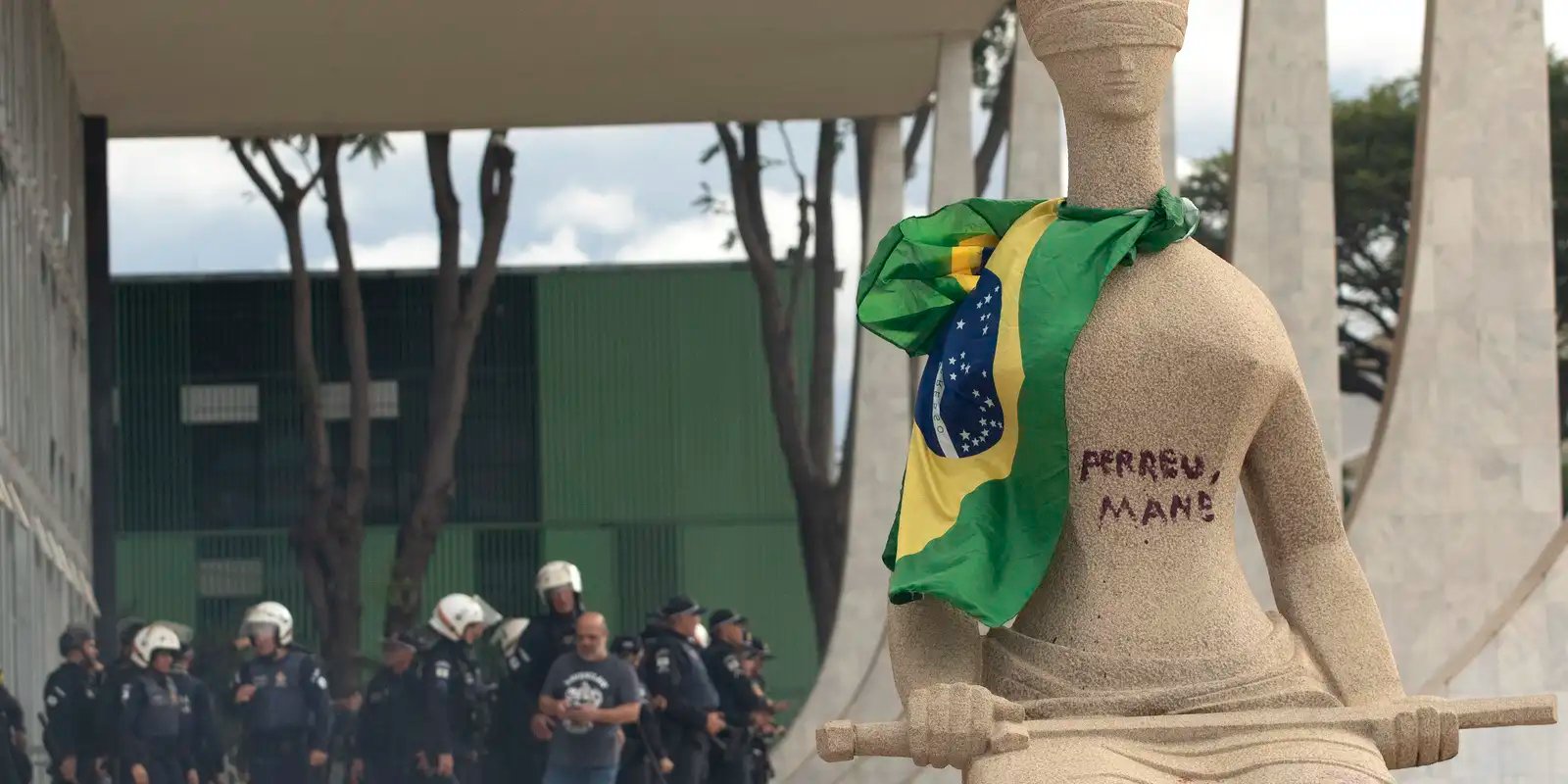 moraes-autoriza-assistencia-religiosa-para-mulher-que-pichou-estatua