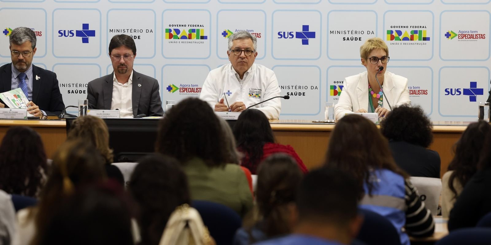 agora-tem-especialistas-lanca-edital-nesta-quinta-com-1.778-vagas