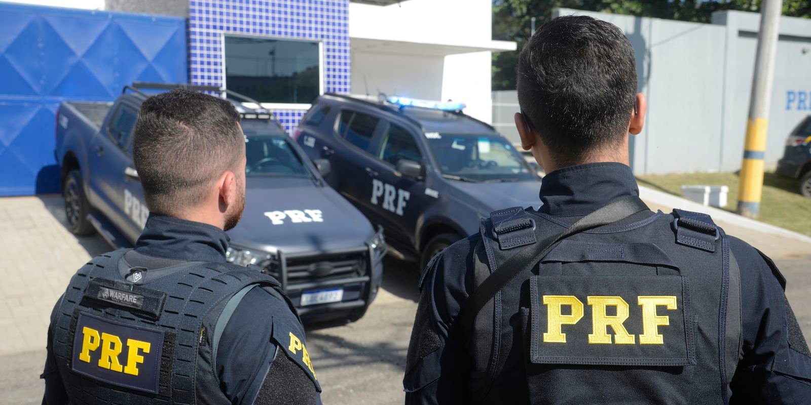 prf-apreende-fuzis-que-estavam-sendo-levados-do-rio-para-porto-seguro