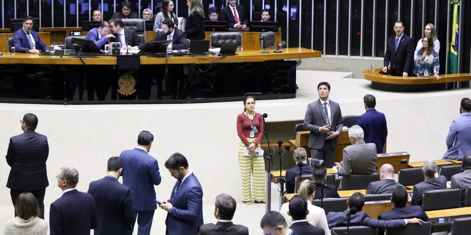 camara-aprova-bonus-para-servidor-do-inss-por-revisao-de-beneficios