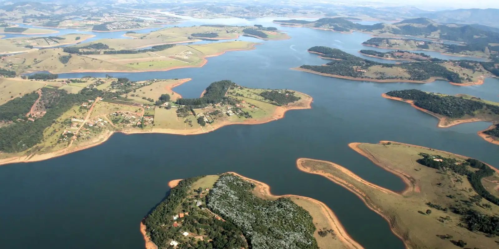 em-sp,-sistema-cantareira-vai-operar-com-restricao-a-partir-de-outubro