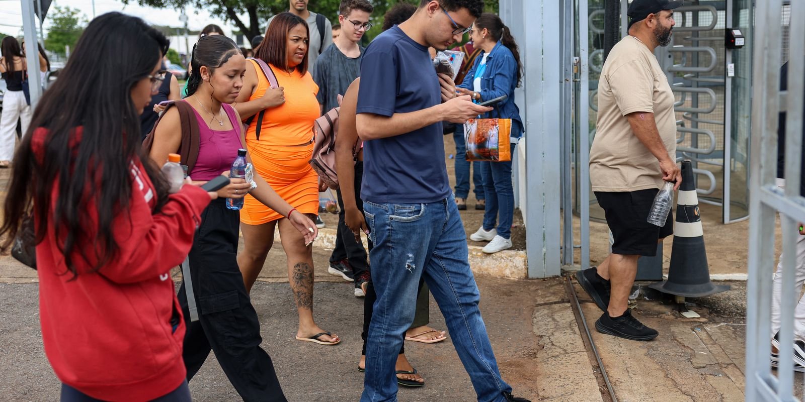 veiculos-da-ebc-fazem-cobertura-especial-do-enem-2025-neste-domingo