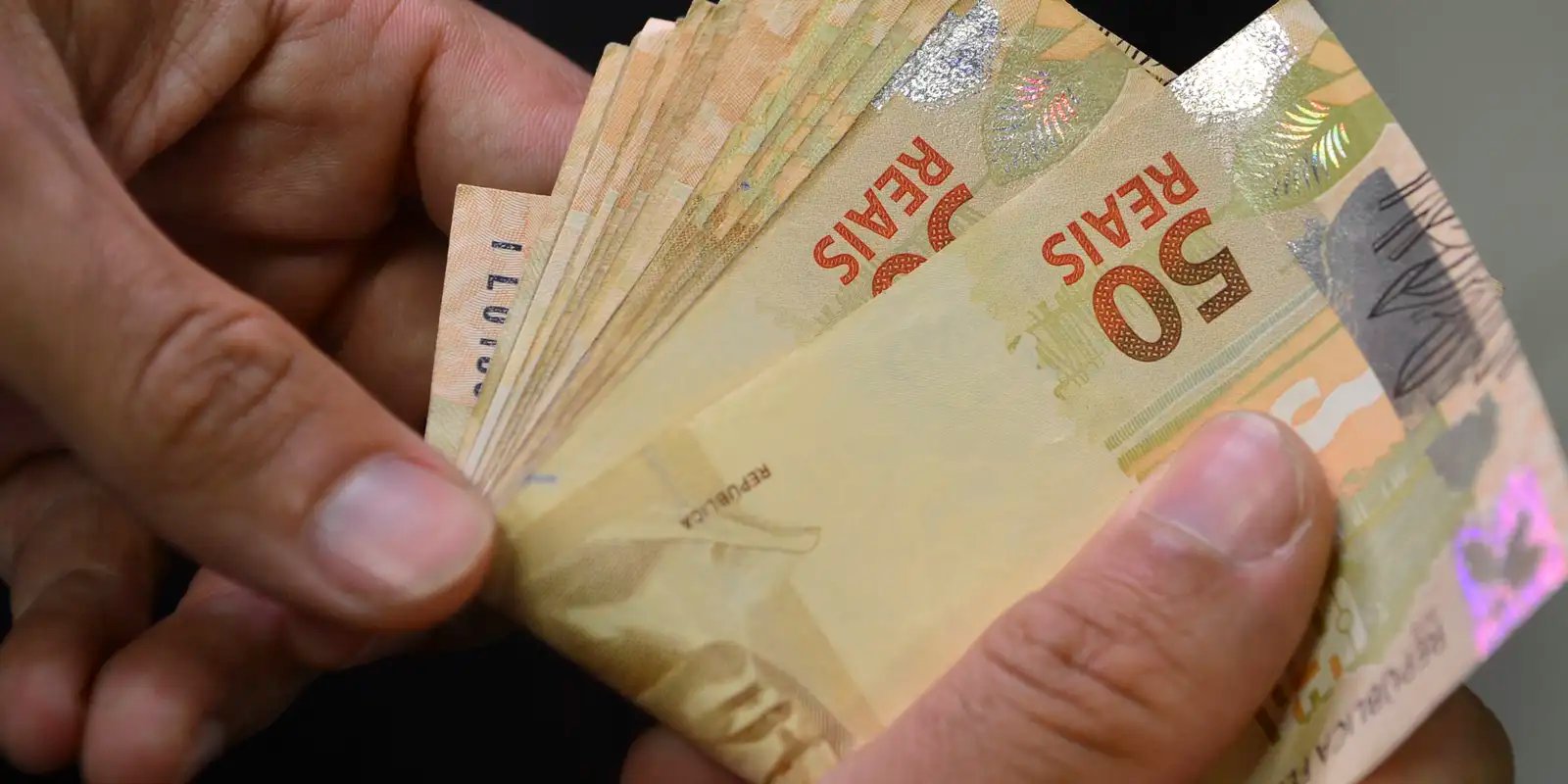 segunda-parcela-do-13o-salario-deve-ser-paga-ate-a-proxima-sexta-feira