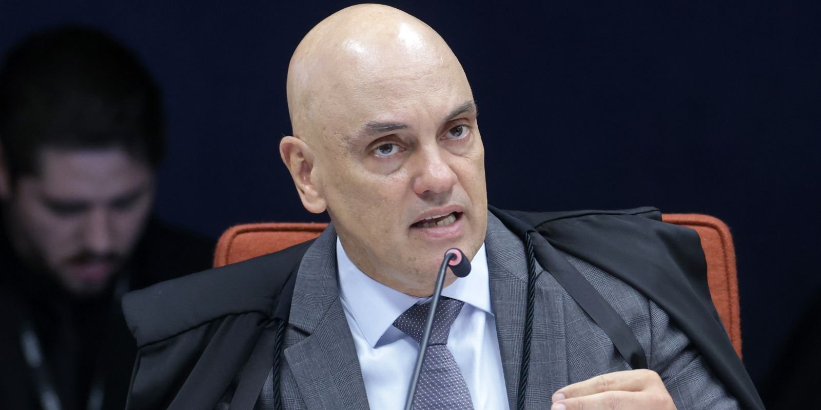 moraes-autoriza-visitas-de-filhos-a-bolsonaro-durante-internacao