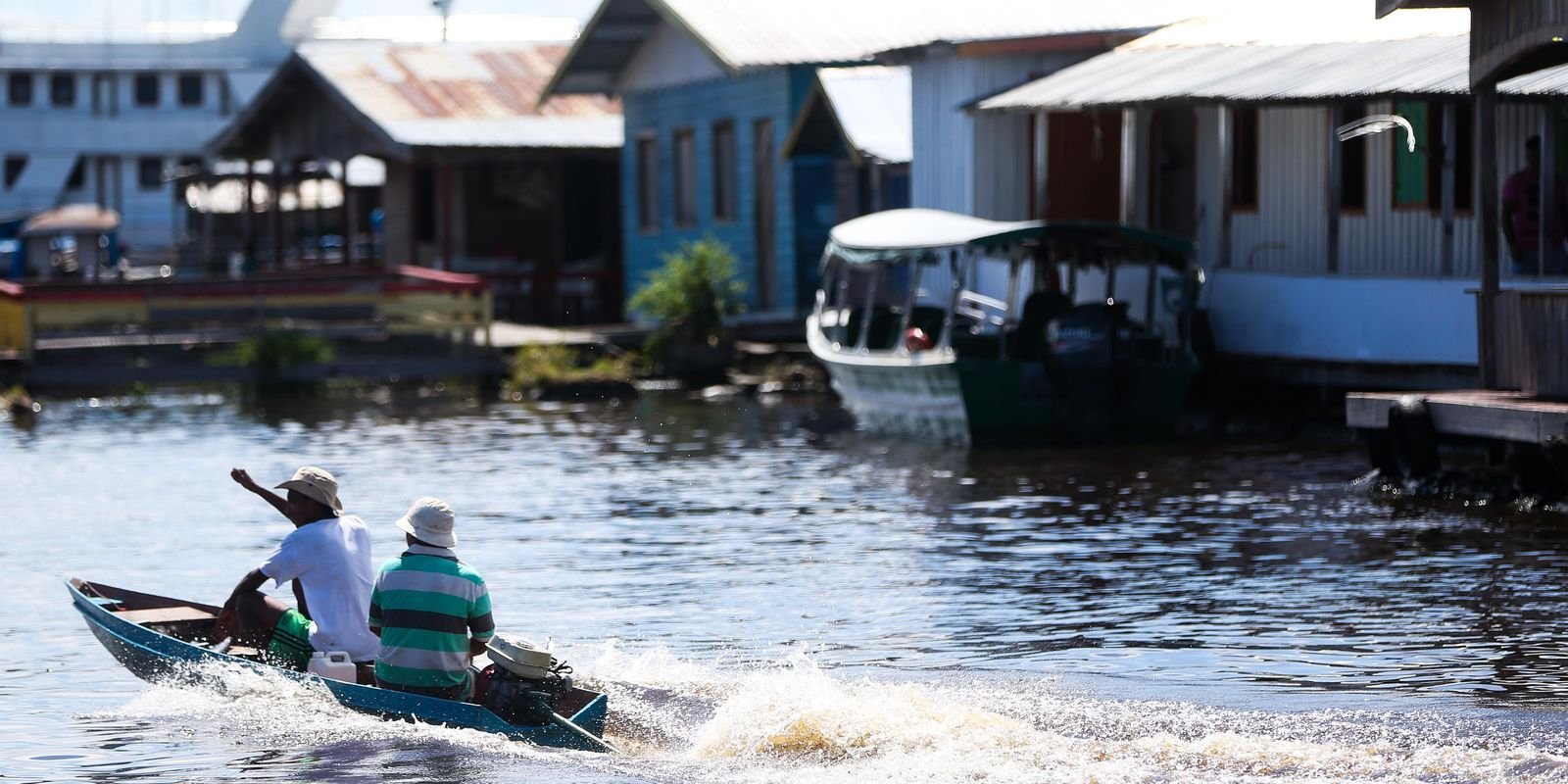 cheia-no-amazonas-deixa-quatro-cidades-em-situacao-de-emergencia