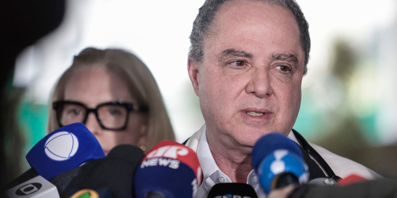 medico-diz-que-lula-retirou-lesao-deve-repousar-nos-proximos-dias