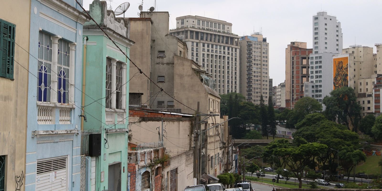 bem-viver-norteia-feira-do-livro-da-rocha,-no-bairro-do-bixiga-em-sp