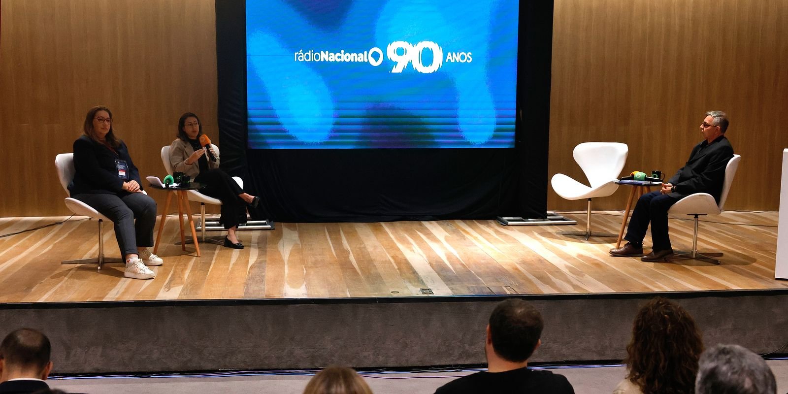 seminario-que-debate-rumos-do-radio-chega-ao-3o-dia-no-rio-de-janeiro