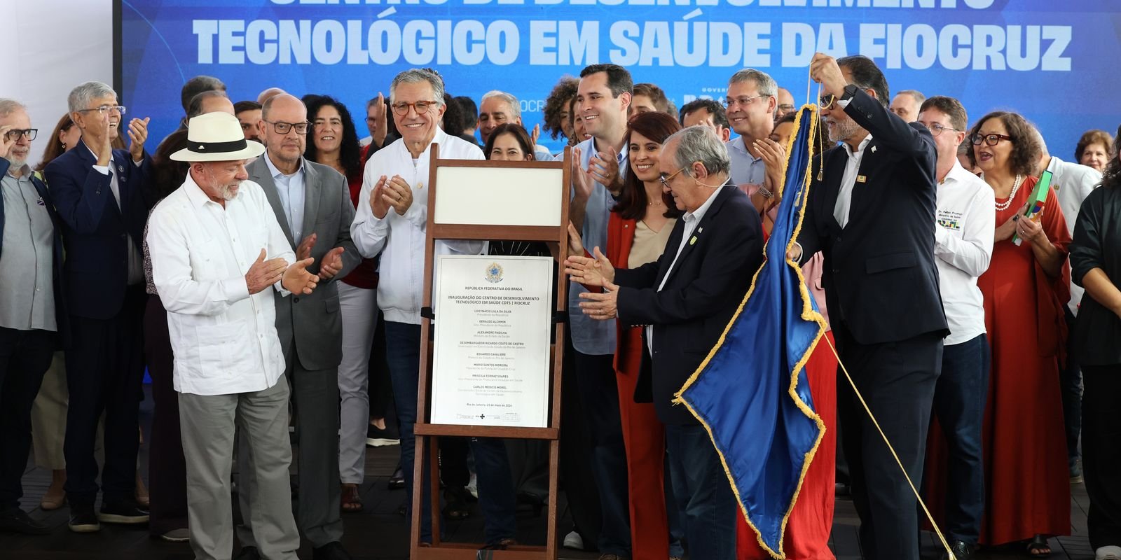 brasil-nao-e-menor-nem-menos-competitivo-do-que-ninguem,-diz-lula
