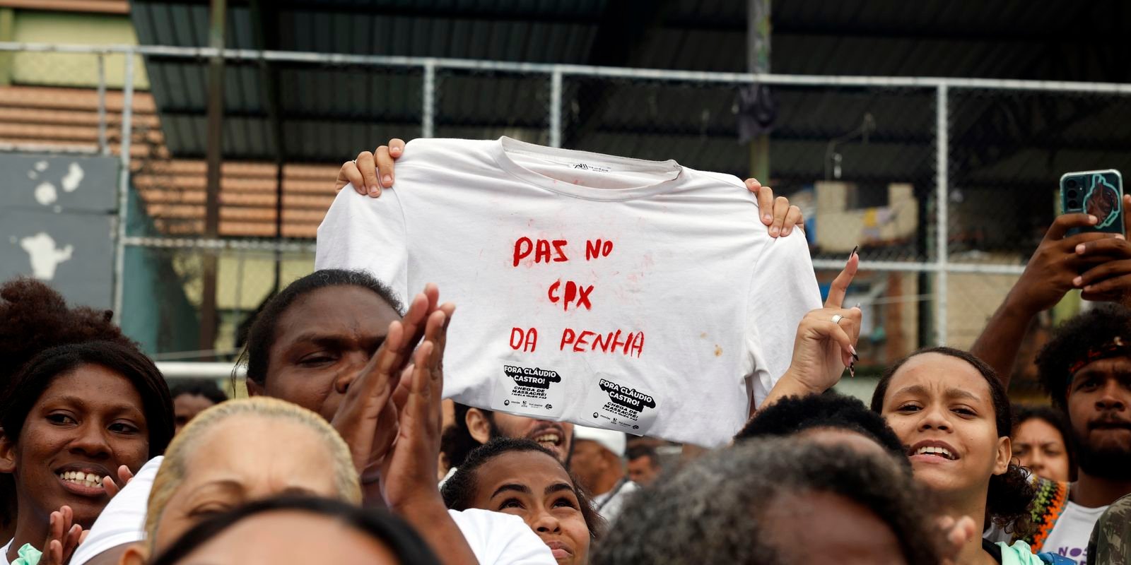 rj:-9-em-cada-10-moradores-de-comunidades-reprovam-confrontos-armados