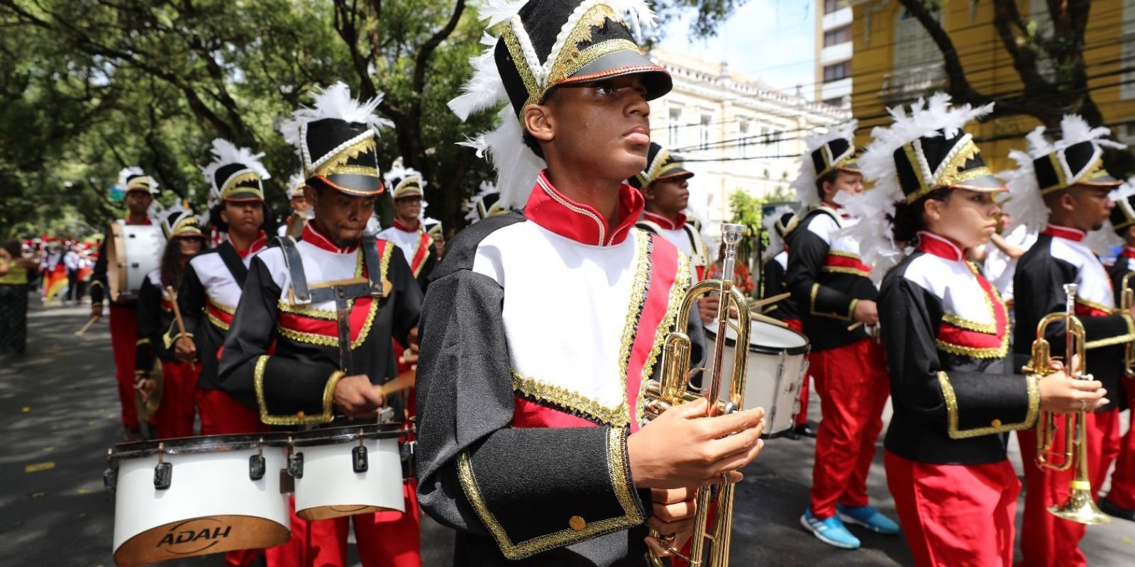 fanfarras-sao-tradicao-em-desfiles-em-memoria-da-independencia-baiana