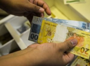 mercado-eleva-previsao-de-expansao-da-economia-para-2,18%-em-2025