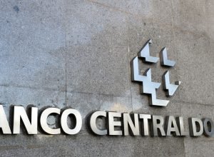 contas-publicas-tem-deficit-de-r$-33,7-bilhoes-em-maio
