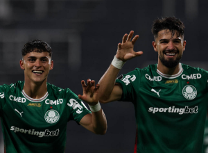 libertadores:-palmeiras-vence-sporting-cristal-e-assume-ponta-de-grupo