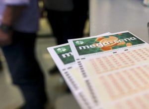 mega-sena-acumula-e-premio-principal-vai-para-r$-45-milhoes
