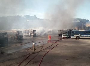 apos-incendio,-empresas-fazem-remanejamento-da-frota-de-onibus-em-mg