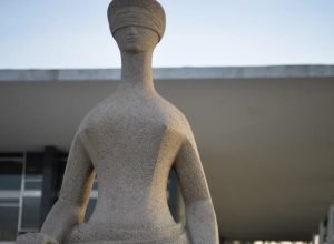 moraes-nega-pedido-para-que-bolsonaro-receba-filhos-no-dia-dos-pais