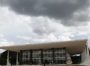 stf-retoma-julgamento-sobre-mandato-tampao-para-governo-do-rio