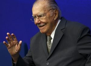 sarney-e-internado-no-sirio-libanes-para-tratar-pneumonia
