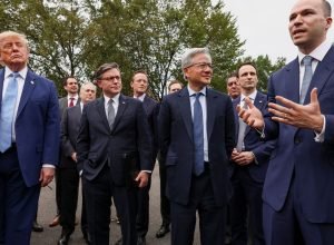 trump-anuncia-autorregulacao-da-ia-por-big-tech-em-meio-a-temor-social